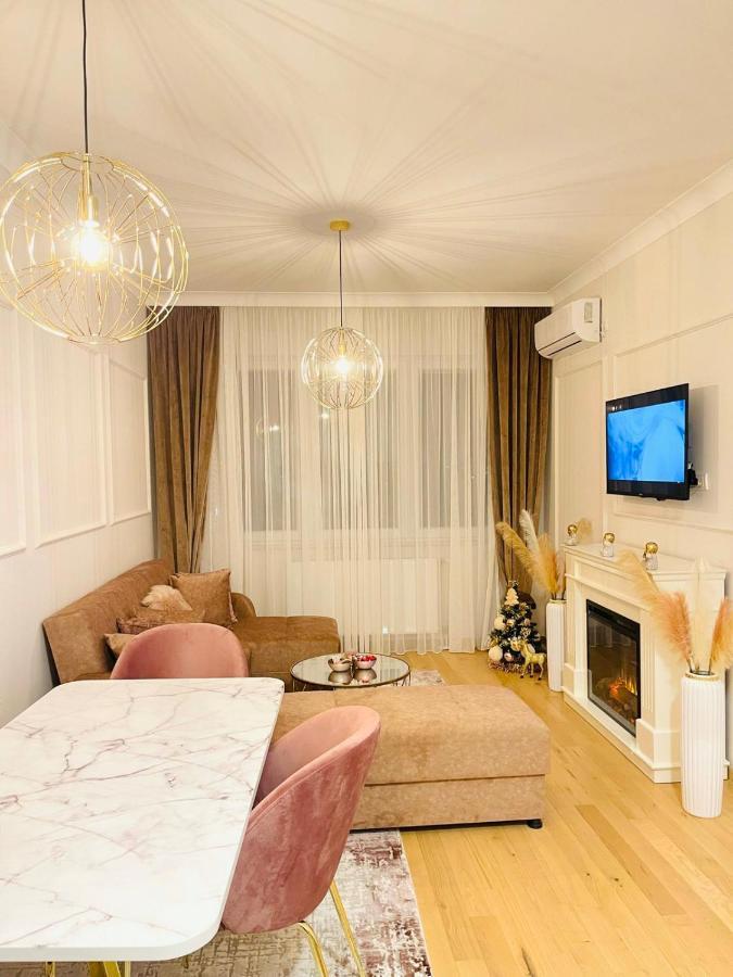 Stan Na Dan "Apartman Purple" Apartment Banja Luka Exterior photo